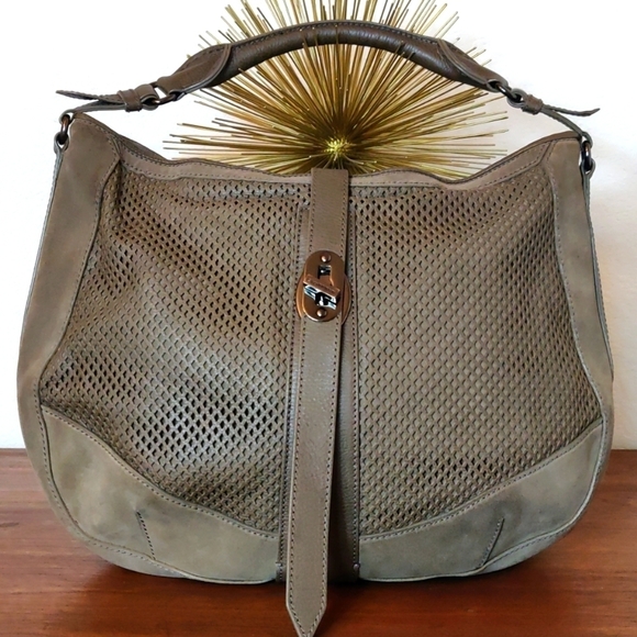 Gorgeous Burberry Suede Neutral Leather Hobo Minimalist - Picture 5 of 17